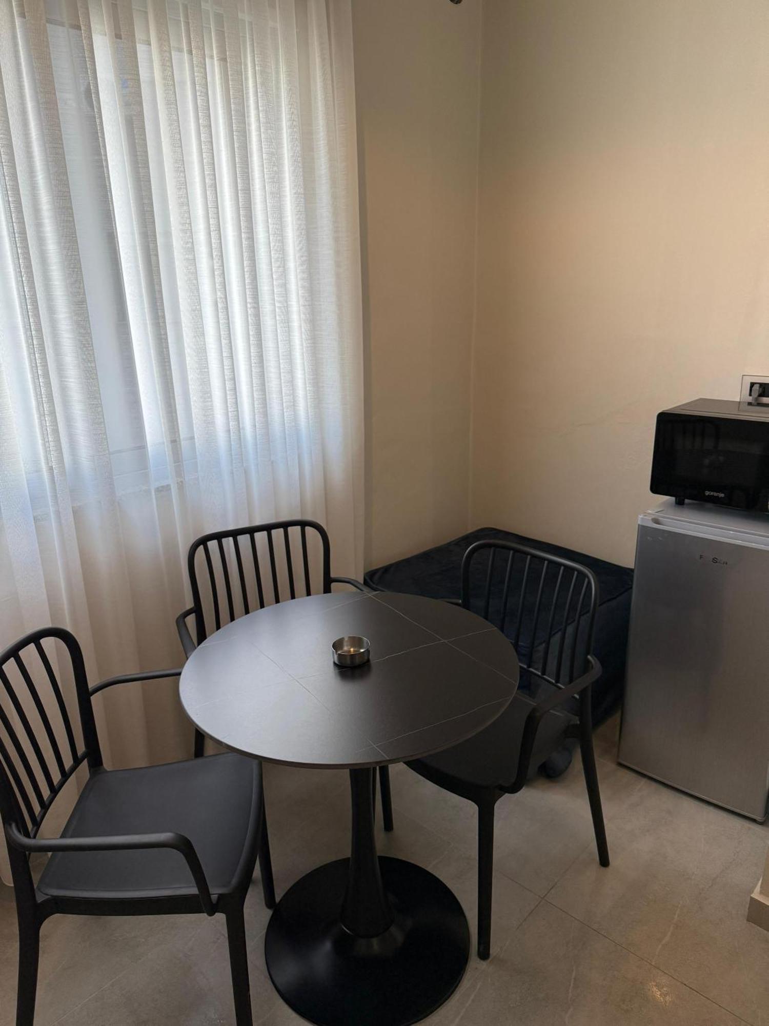 Stay-Five Rooms & Apartments Шкодер Екстер'єр фото